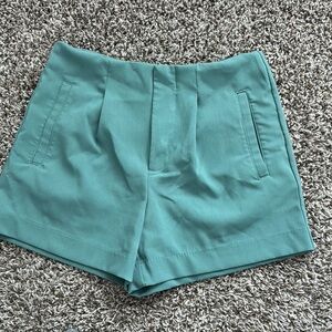 A new day trouser short